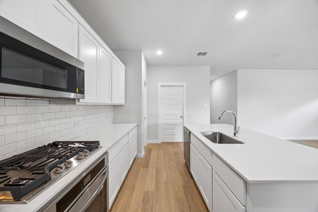 2102 Rowan Drive, Gunter, TX 75058