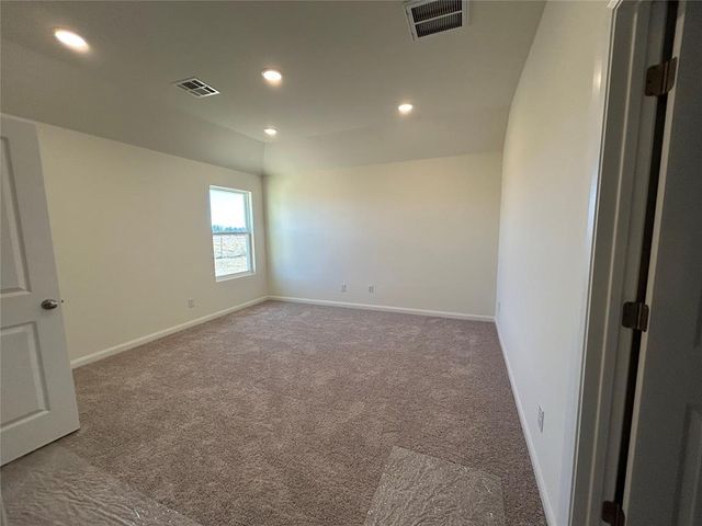 10132 Pennington Street, Harrah, OK 73045