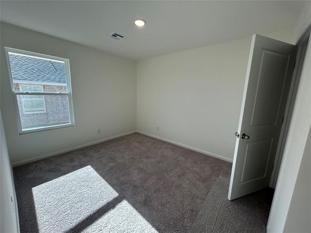 10132 Pennington Street, Harrah, OK 73045