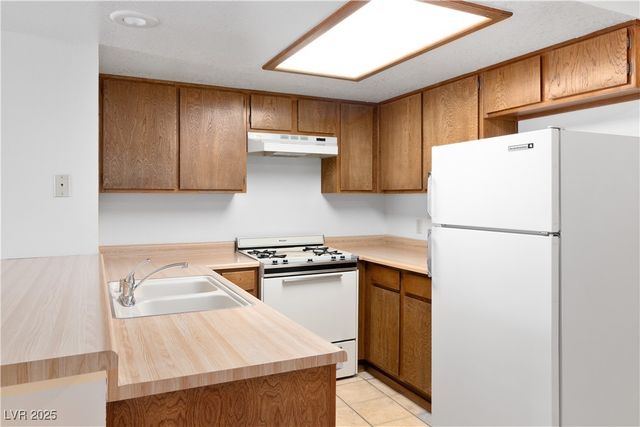 3740 Desert Marina Drive 2, Laughlin, NV 89029