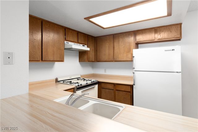 3740 Desert Marina Drive 2, Laughlin, NV 89029