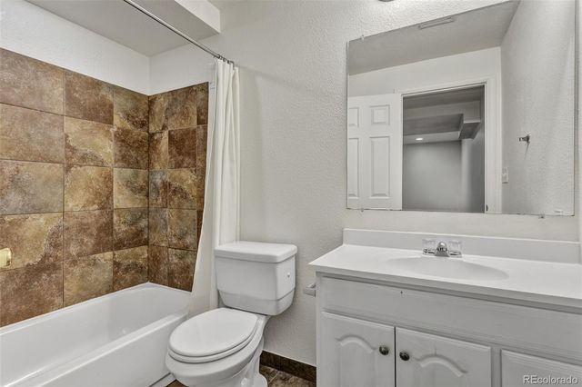 1601 Great Western Drive I6, Longmont, CO 80501