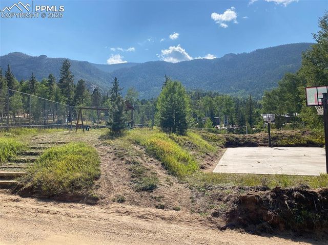 316 Summit Ridge Road, Manitou Springs, CO 80829