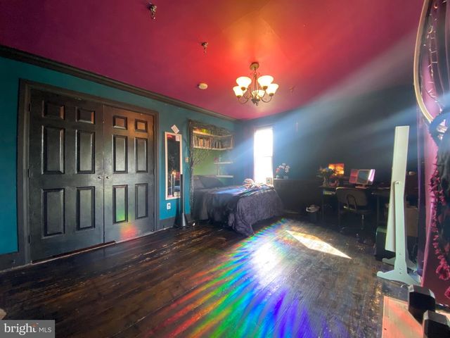 537 W MARKET ST, Marietta, PA 17547