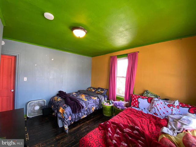 537 W MARKET ST, Marietta, PA 17547