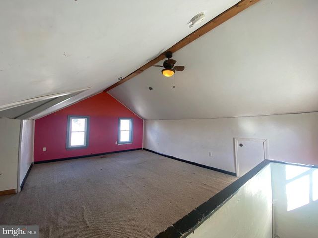 537 W MARKET ST, Marietta, PA 17547