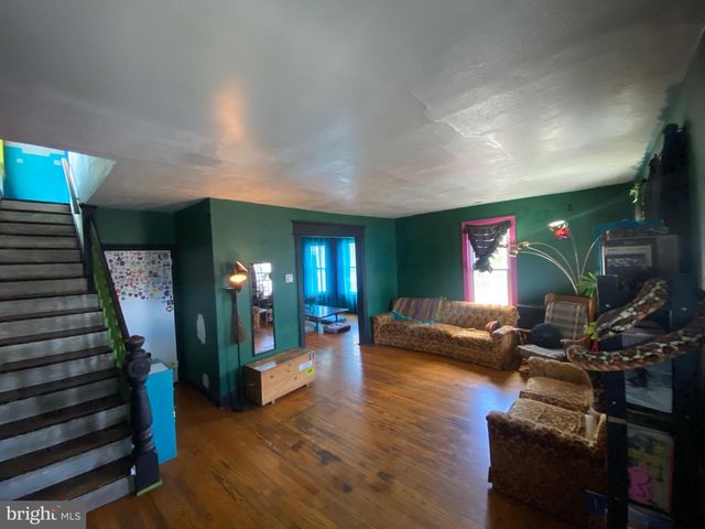 537 W MARKET ST, Marietta, PA 17547