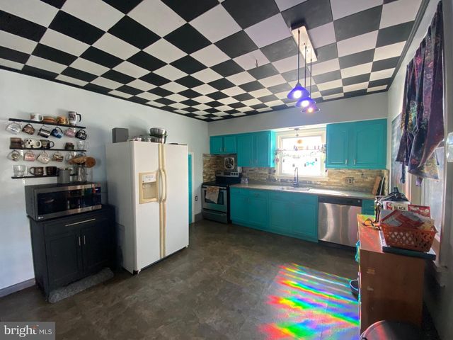 537 W MARKET ST, Marietta, PA 17547