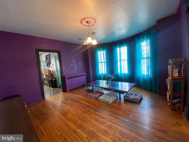 537 W MARKET ST, Marietta, PA 17547