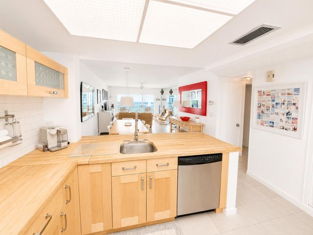 1069 HILLSBORO MILE 603, Hillsboro Beach, FL 33062