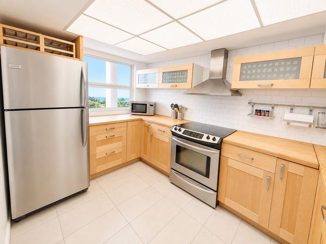 1069 HILLSBORO MILE 603, Hillsboro Beach, FL 33062