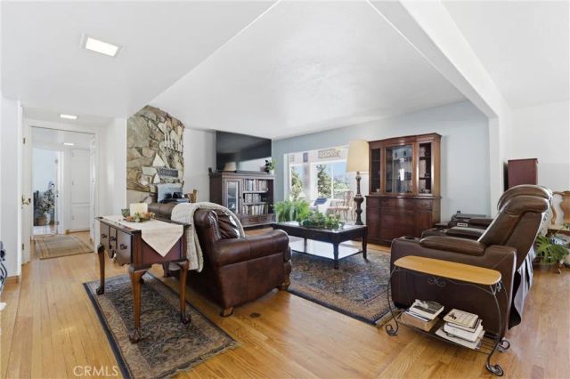 9065 Elizabeth Lake Rd, Leona Valley, CA 93551