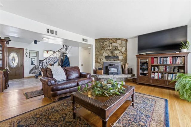 9065 Elizabeth Lake Rd, Leona Valley, CA 93551