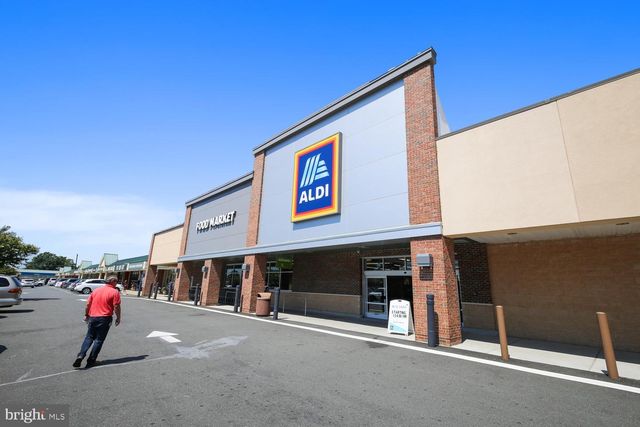 4712 SPRINGBROOK DR, Annandale, VA 22003