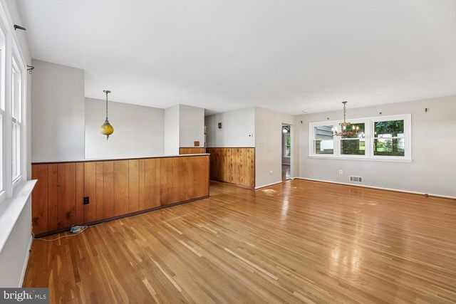 4712 SPRINGBROOK DR, Annandale, VA 22003