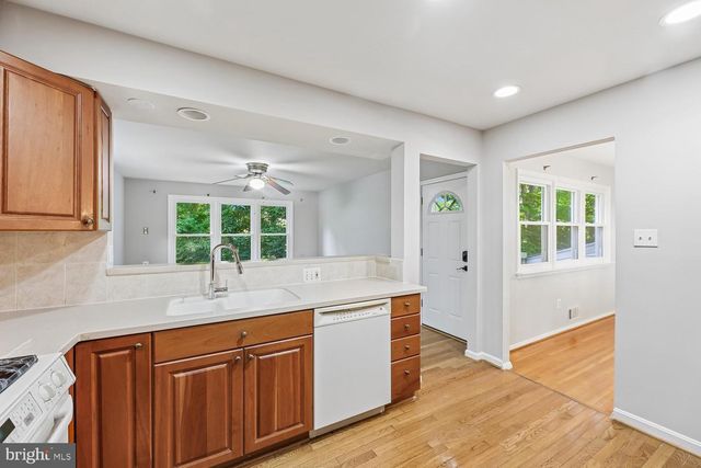 4712 SPRINGBROOK DR, Annandale, VA 22003