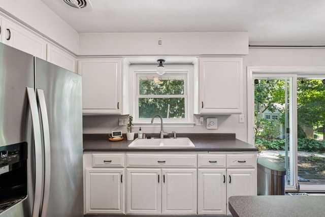 3580 Hollywood LANE, Brookfield, WI 53045