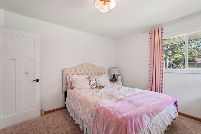 3580 Hollywood LANE, Brookfield, WI 53045