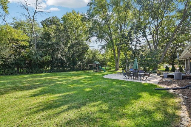 3580 Hollywood LANE, Brookfield, WI 53045