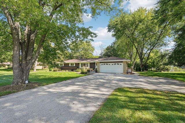 3580 Hollywood LANE, Brookfield, WI 53045