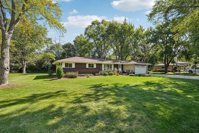 3580 Hollywood LANE, Brookfield, WI 53045