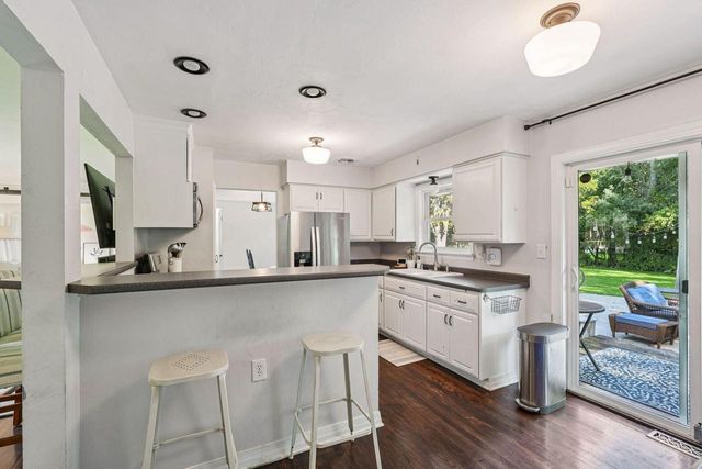 3580 Hollywood LANE, Brookfield, WI 53045