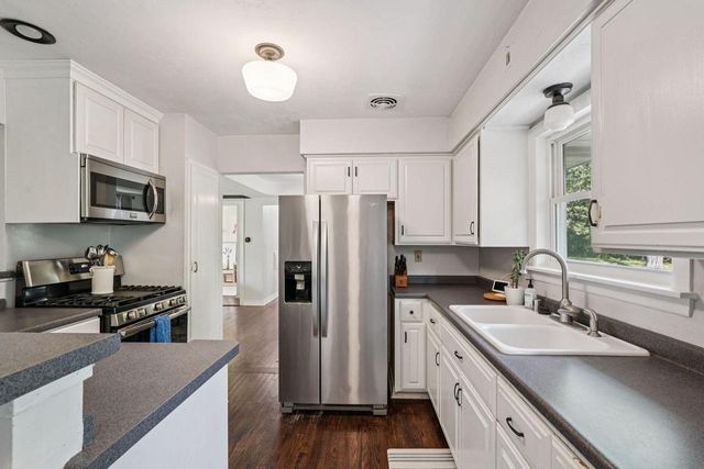 3580 Hollywood LANE, Brookfield, WI 53045