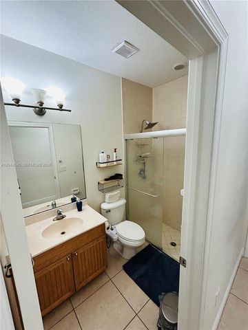 13754 N 48th Court N, West Palm Beach, FL 33411