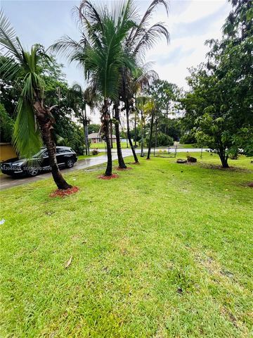 13754 N 48th Court N, West Palm Beach, FL 33411