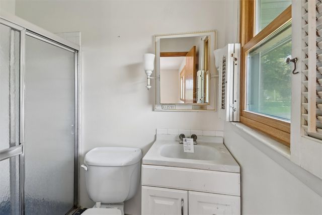 4707 NW Piekenbrock Drive, Des Moines, IA 50310
