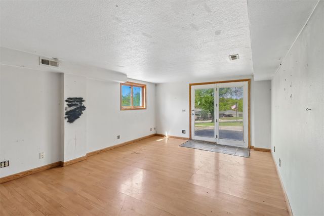 4707 NW Piekenbrock Drive, Des Moines, IA 50310
