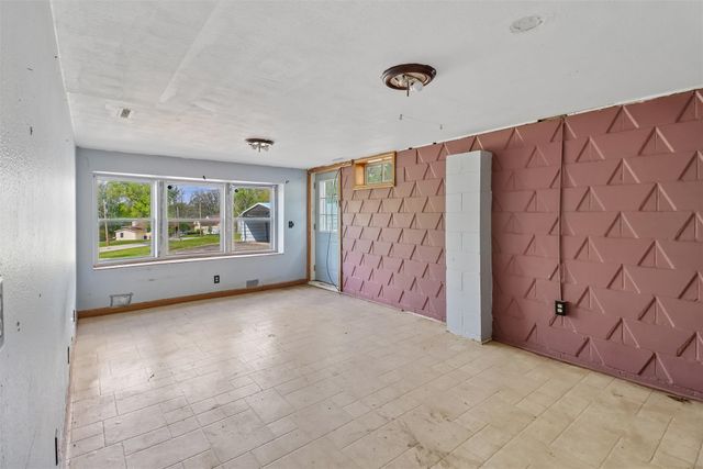 4707 NW Piekenbrock Drive, Des Moines, IA 50310