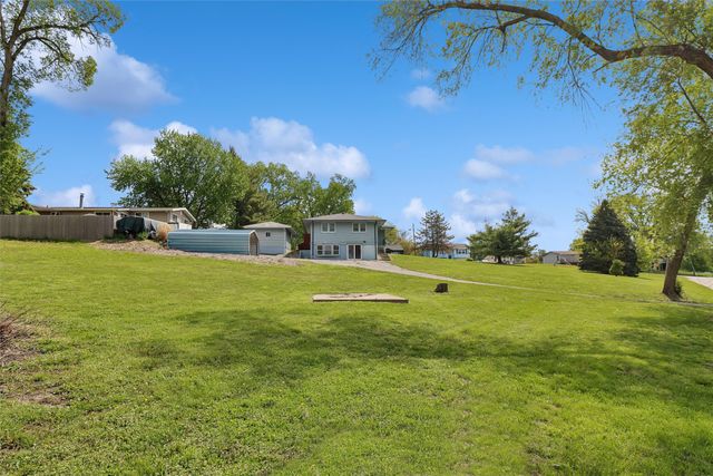 4707 NW Piekenbrock Drive, Des Moines, IA 50310