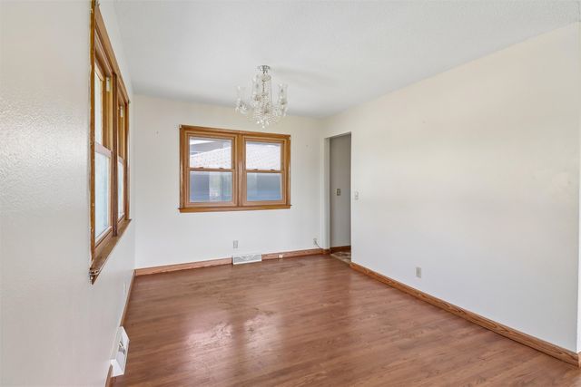 4707 NW Piekenbrock Drive, Des Moines, IA 50310