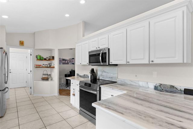 6921 SHIMMERING DRIVE, Lakeland, FL 33813