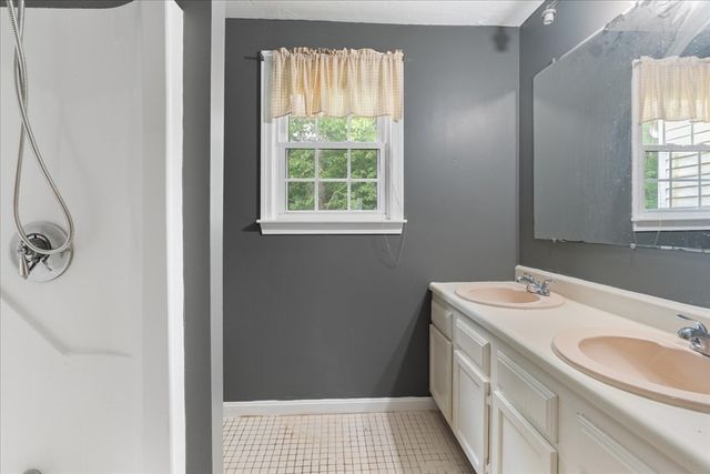 801 Washington St 8, Pembroke, MA 02359