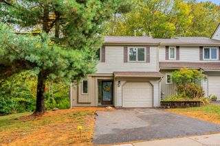 1 Uplands Way 1, Glastonbury, CT 06033