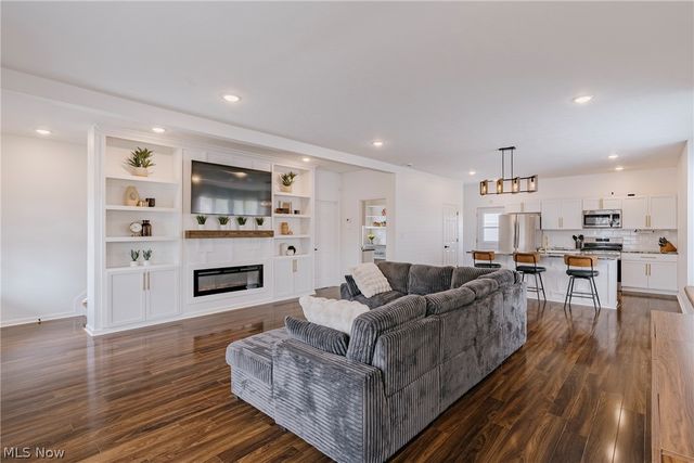 3693 Pennington Road, Shaker Heights, OH 44120