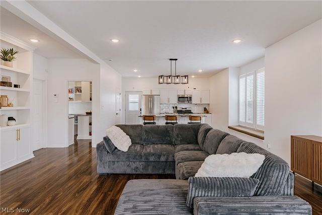 3693 Pennington Road, Shaker Heights, OH 44120