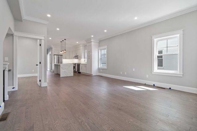 61 Springfield St 1, Somerville, MA 02143