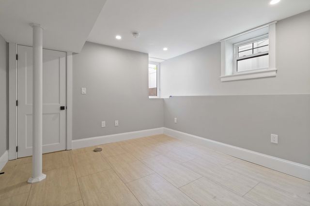 61 Springfield St 1, Somerville, MA 02143