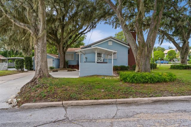 1024 E ORANGE AVENUE, Eustis, FL 32726