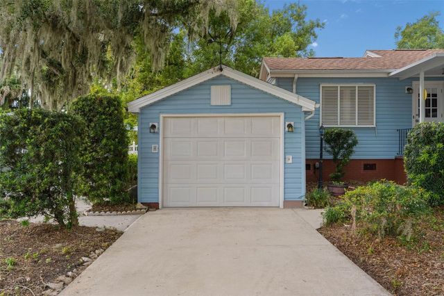 1024 E ORANGE AVENUE, Eustis, FL 32726