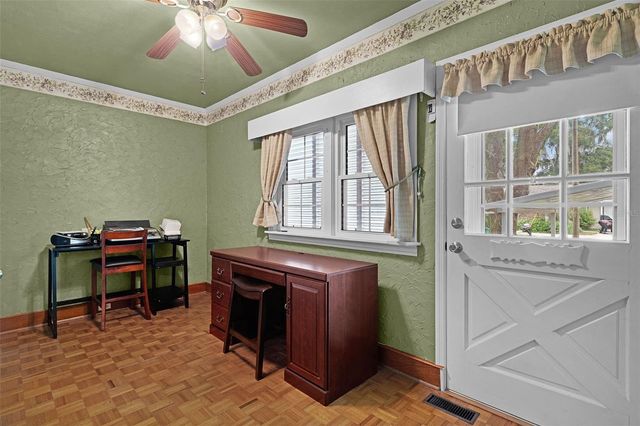1024 E ORANGE AVENUE, Eustis, FL 32726