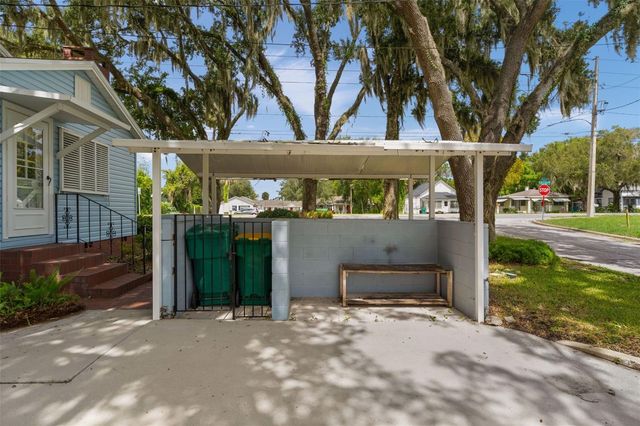 1024 E ORANGE AVENUE, Eustis, FL 32726