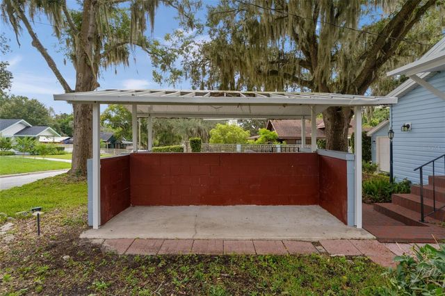 1024 E ORANGE AVENUE, Eustis, FL 32726