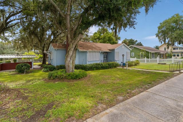 1024 E ORANGE AVENUE, Eustis, FL 32726