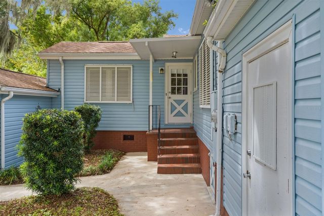 1024 E ORANGE AVENUE, Eustis, FL 32726