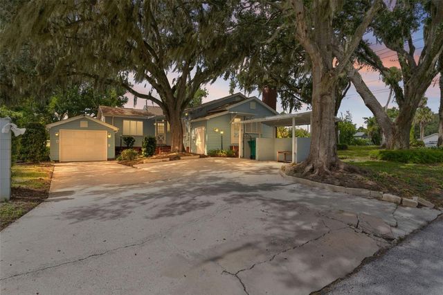 1024 E ORANGE AVENUE, Eustis, FL 32726