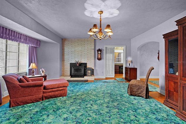 1024 E ORANGE AVENUE, Eustis, FL 32726